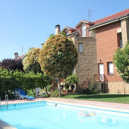 Preciosa Casa Independiente Con Piscina Cubierta Y Gran Jardin Privados Haro Bagian luar foto