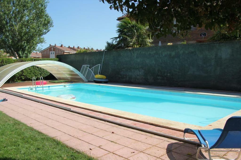 Preciosa Casa Independiente Con Piscina Cubierta Y Gran Jardin Privados Haro Bagian luar foto