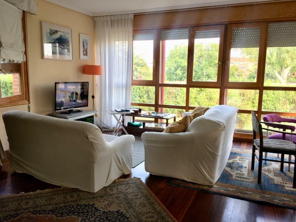 Preciosa Casa Independiente Con Piscina Cubierta Y Gran Jardin Privados Haro Bagian luar foto